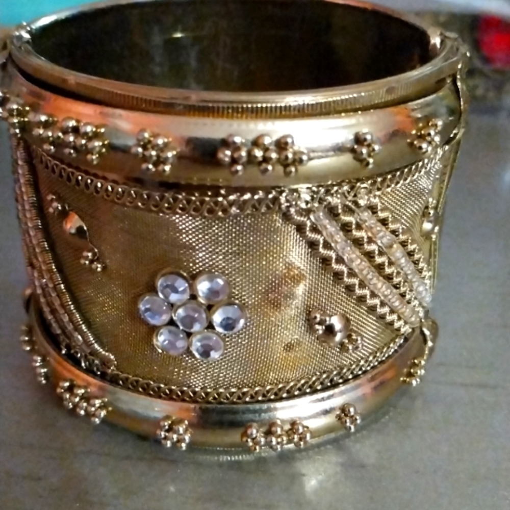 Bracelet
